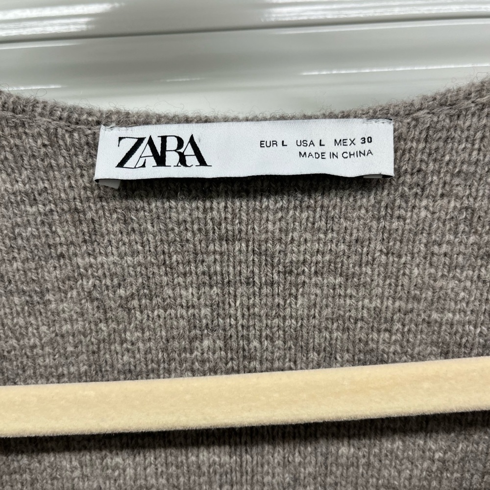 Zara Women's Taupe Single Button Sweater Size L - Picture 2 of 3